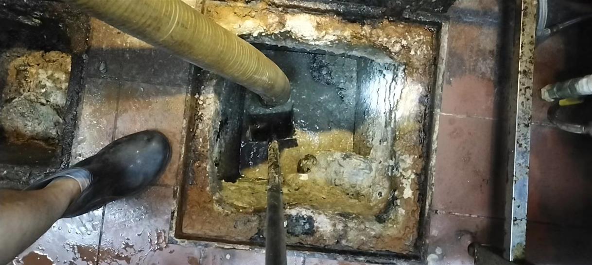 巴宜污水池清理一般都有毒气，怎么预防中毒呢？